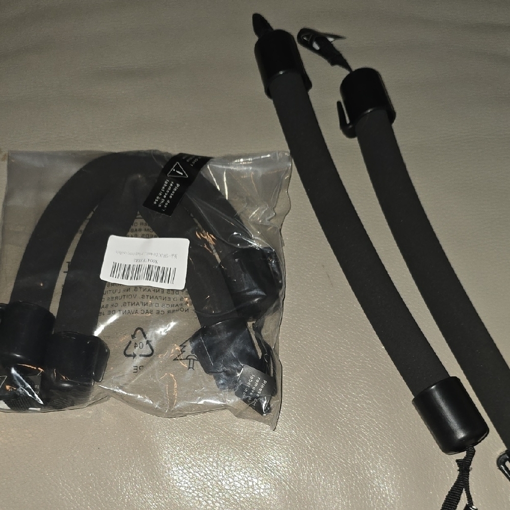 2PC Auto Hand Grip